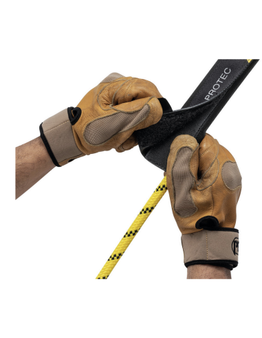 Protège corde avec pince de fixation 56cm - PROTEC - PETZL®