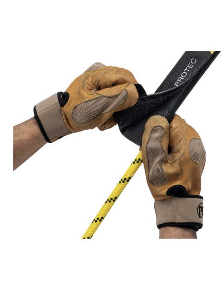 Protège corde avec pince de fixation 56cm - PROTEC - PETZL®