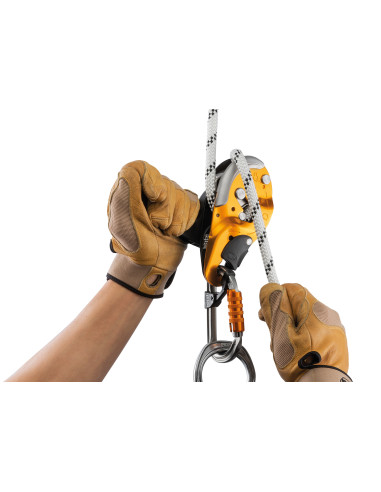 Descendeur auto-freinant avec fonction anti-panique - I'D S - PETZL®