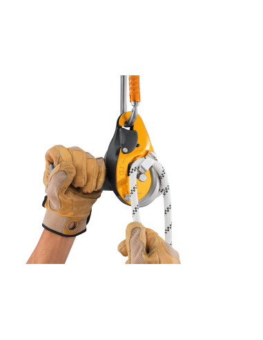 Descendeur auto-freinant avec fonction anti-panique pour les évacuations à l’ancrage - I'D EVAC - PETZL®