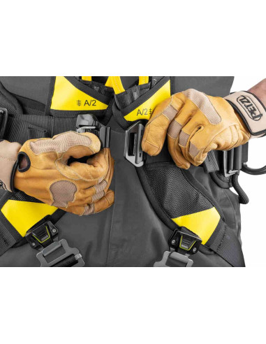 Harnais de maintien au travail, avec point d'attache pour la progression verticale - VOLT - PETZL®